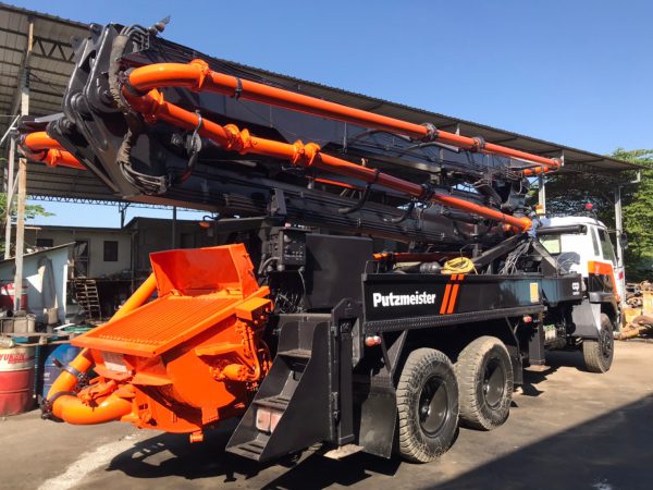 รถปั๊มคอนกรีต Putzmeister Boom 32m (ปั๊มบูม 32 เมตร)