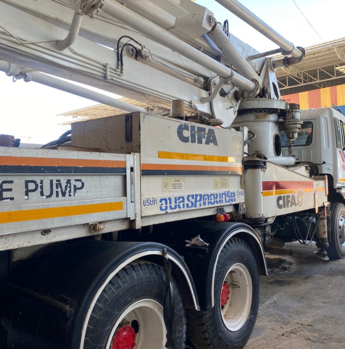เด นระบบจารบ ป มคอนกร ต ป มบ ม Cifa K36 บ ม 36 เมตร โดยท มงานม ออาช พ